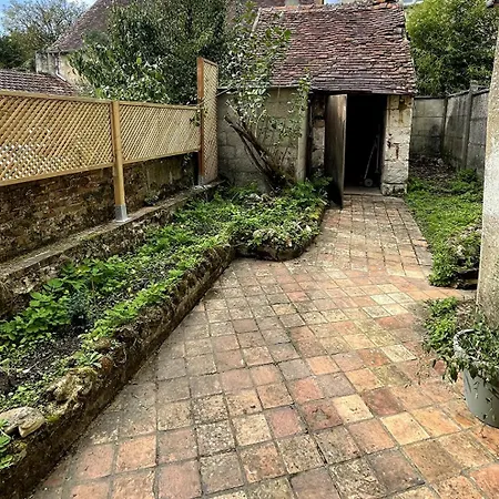Maison Pittoresque Avec Jardinet * Mauves-sur-Huisne