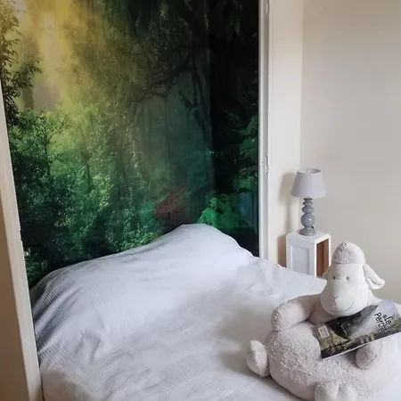 Maison Pittoresque Avec Jardinet Vakantiehuis *